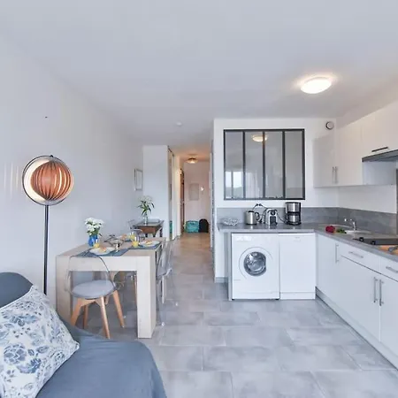 Les Beaux Jours Super Flat For 3 With Ac, Balcony & View Apartment *