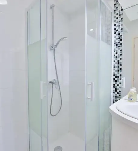 Les Beaux Jours Super Flat For 3 With Ac, Balcony & View Apartamento Antibes