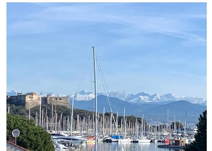 Les Beaux Jours Super Flat For 3 With Ac, Balcony & View * Antibes